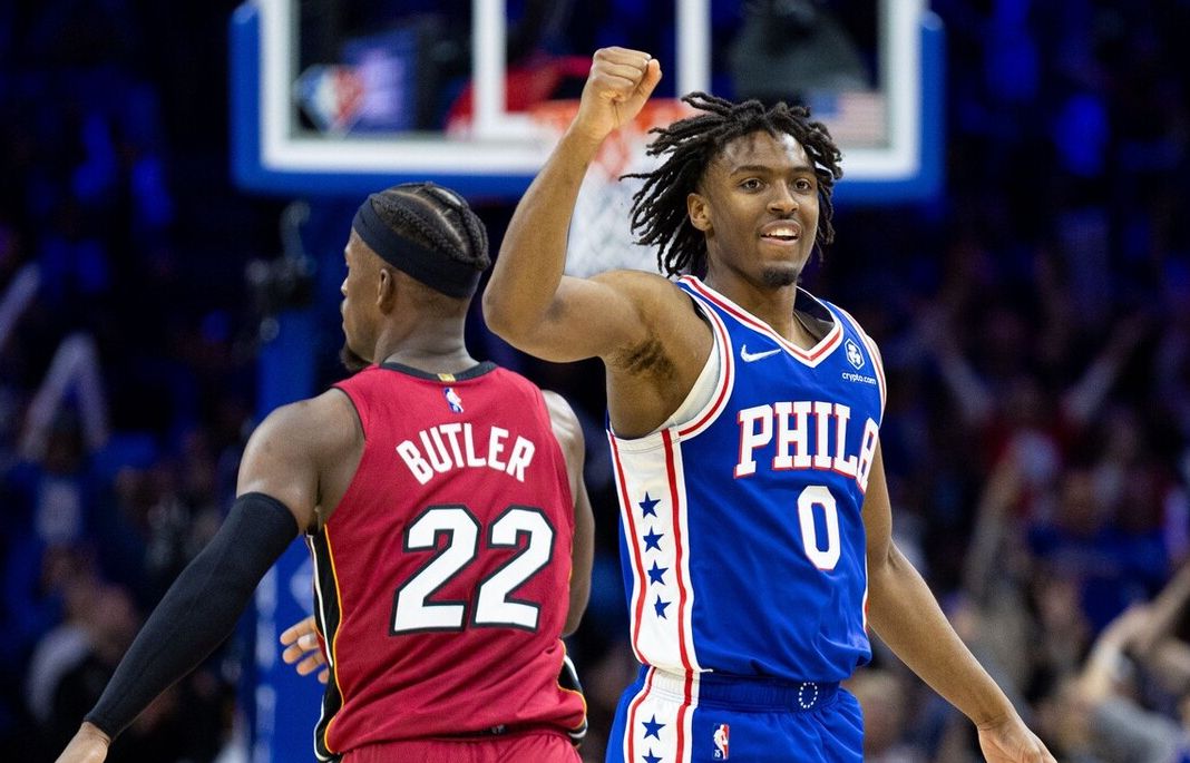 76人队防守崩盘，惨遭对手狂轰猛炸，经济经济在线国际来自一下你们.